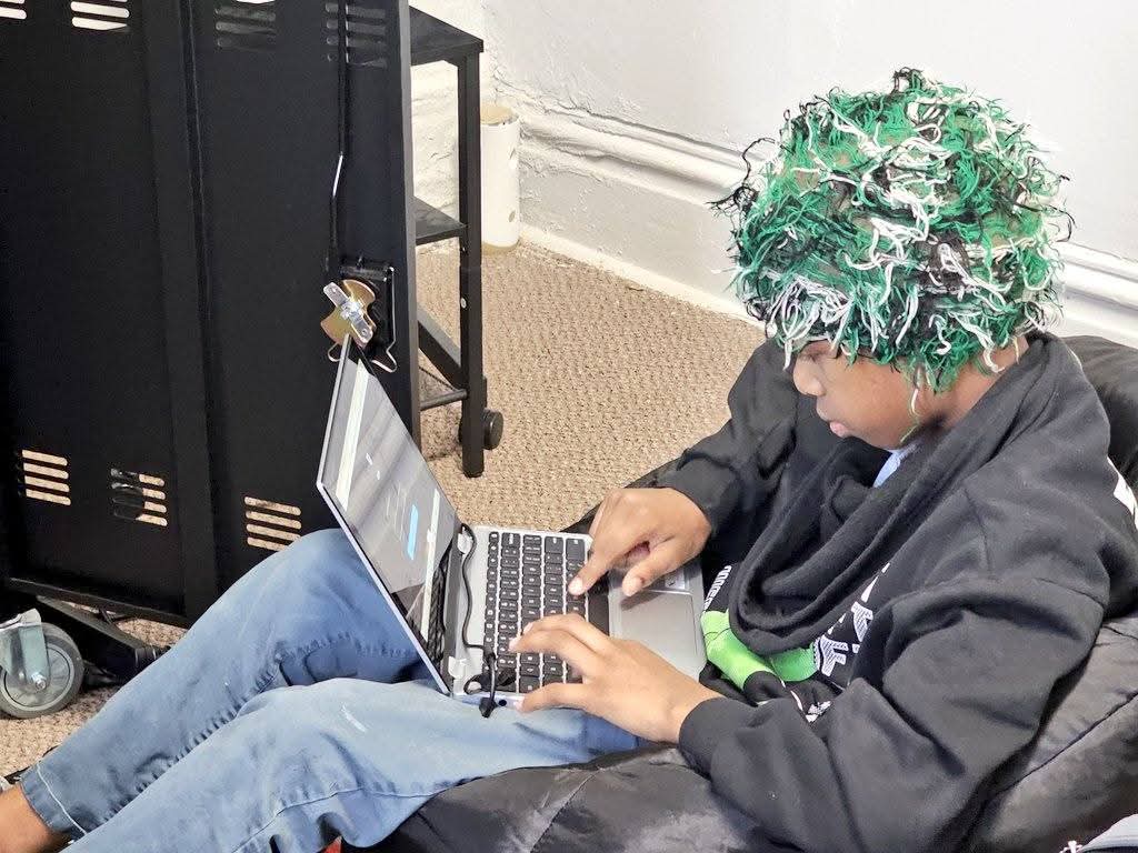 Computer Club - Northside Youth And Senior Service Center